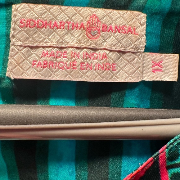 Anthropology flowy silk top. Style still sold in store not this pattern. - Picture 2 of 2